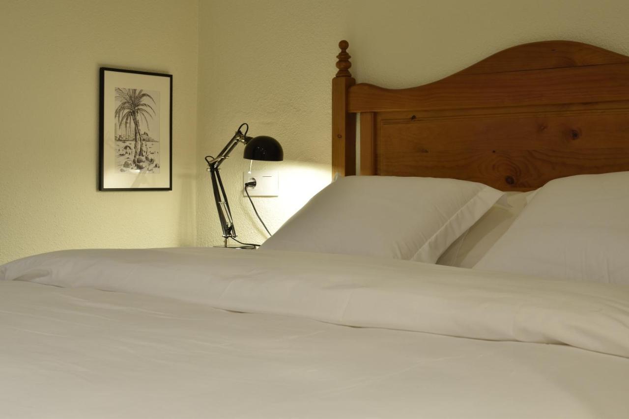 Hostal Can Maret Vilademuls Exterior photo